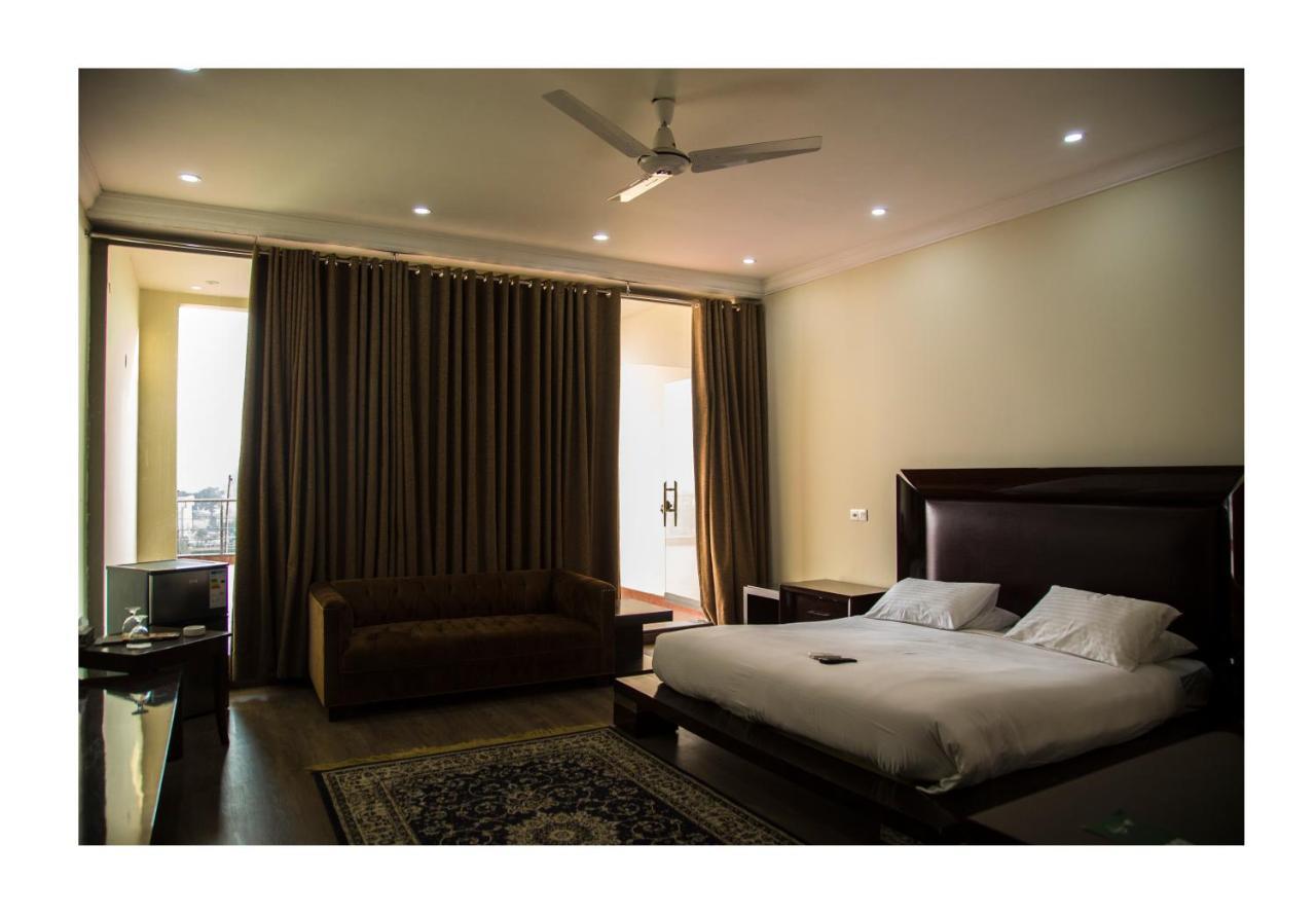 Hotel Akbars Kinara Sialkot Exterior foto